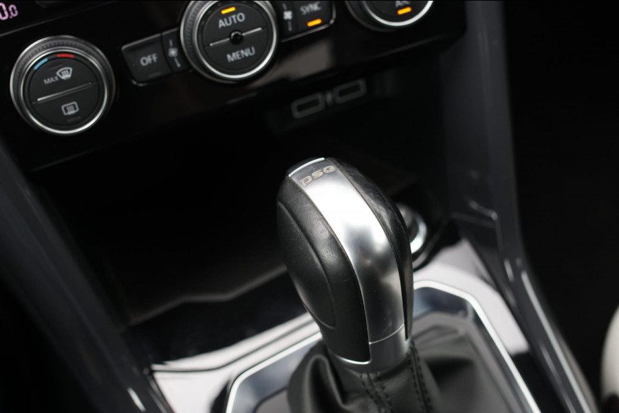 Volkswagen T-Roc 1.5 TSI Sport *Virtual*Led*DSG*Trekhaak*1e Eigenaar*