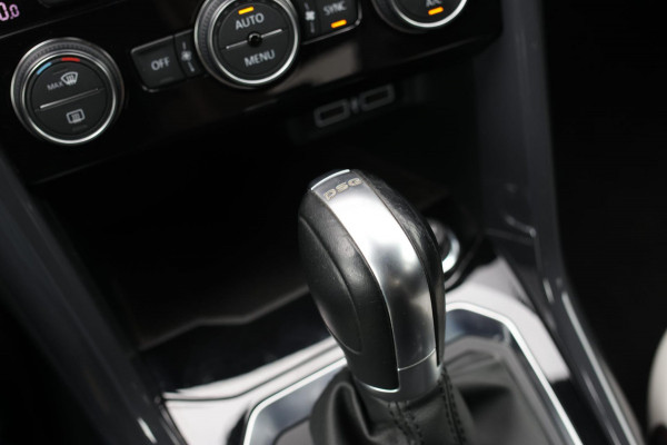 Volkswagen T-Roc 1.5 TSI Sport *Virtual*Led*DSG*Trekhaak*1e Eigenaar*
