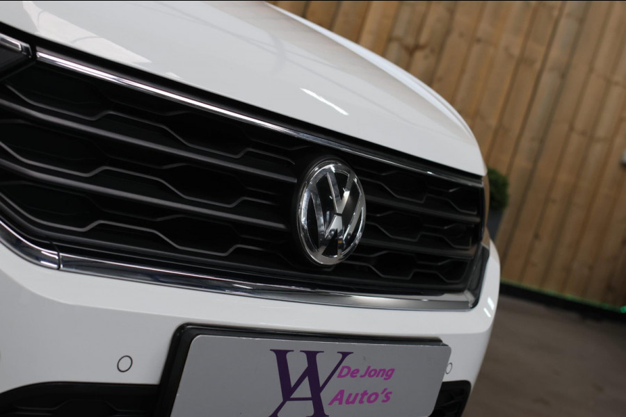 Volkswagen T-Roc 1.5 TSI Sport *Virtual*Led*DSG*Trekhaak*1e Eigenaar*