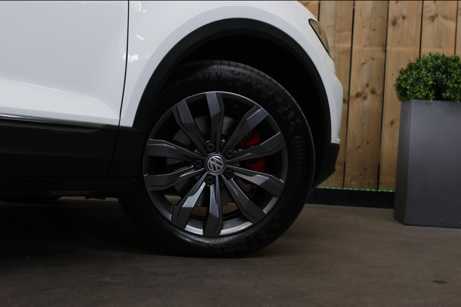Volkswagen T-Roc 1.5 TSI Sport *Virtual*Led*DSG*Trekhaak*1e Eigenaar*