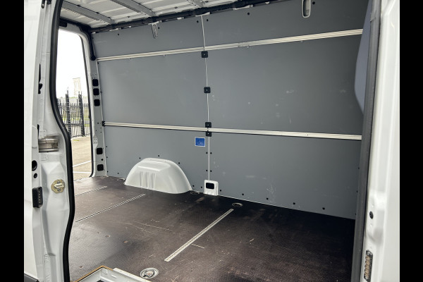 Mercedes-Benz Sprinter 319 CDI L2 H2 3.0 V6 / 3500KG Trekhaak / 360 Camera / MBUX / Navigatie / Cruise control / Airco / 270 Graden achterdeuren
