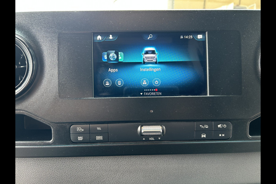 Mercedes-Benz Sprinter 319 CDI L2 H2 3.0 V6 / 3500KG Trekhaak / 360 Camera / MBUX / Navigatie / Cruise control / Airco / 270 Graden achterdeuren