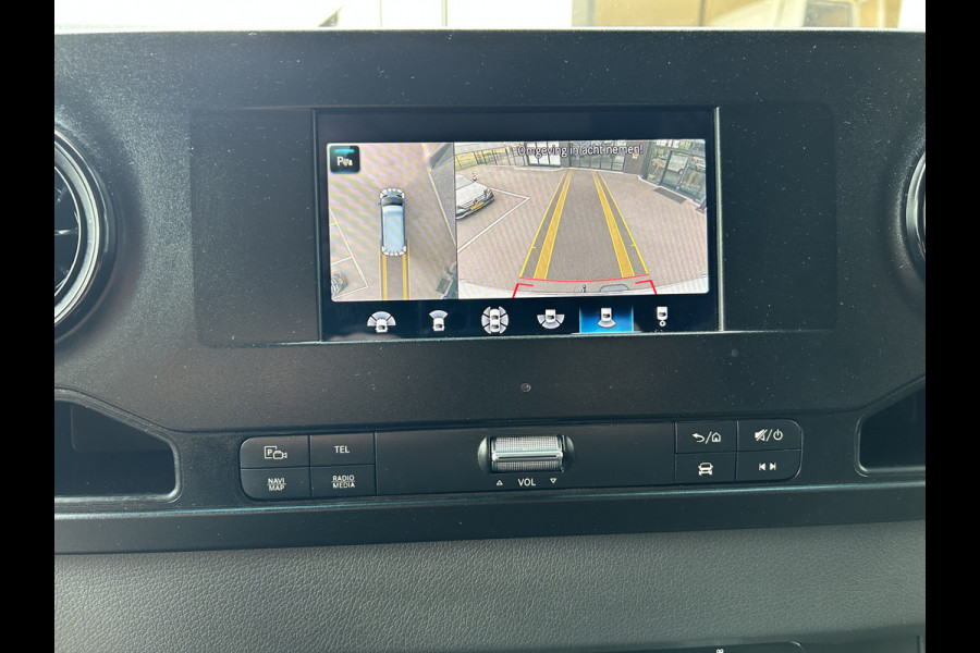 Mercedes-Benz Sprinter 319 CDI L2 H2 3.0 V6 / 3500KG Trekhaak / 360 Camera / MBUX / Navigatie / Cruise control / Airco / 270 Graden achterdeuren
