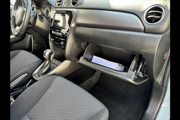 Suzuki Vitara 1.5 Hybrid Select Adaptive cruise control Climate control Apple / Android Carplay Stoelverwarming