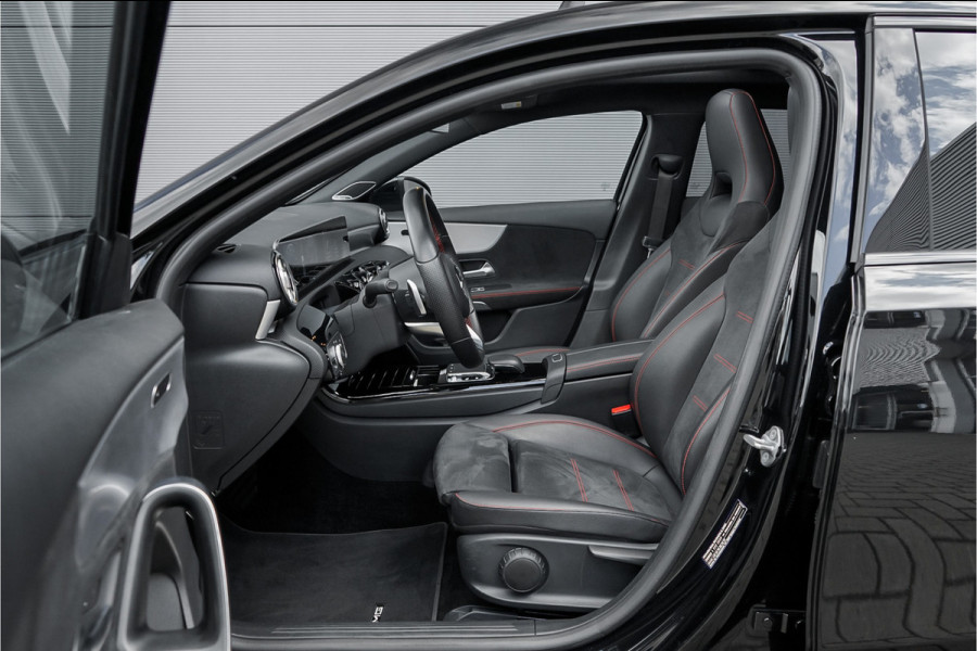 Mercedes-Benz A-Klasse 250 Premium Plus AMG-Line Night Pano Burmester Ambiente