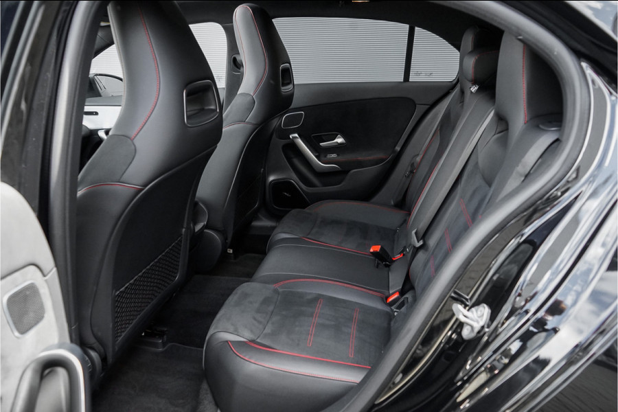 Mercedes-Benz A-Klasse 250 Premium Plus AMG-Line Night Pano Burmester Ambiente