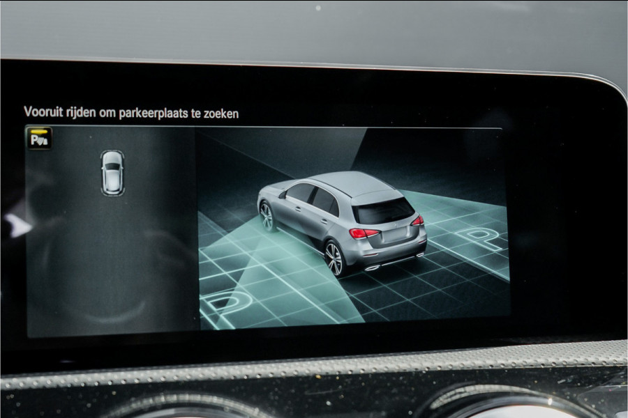 Mercedes-Benz A-Klasse 250 Premium Plus AMG-Line Night Pano Burmester Ambiente