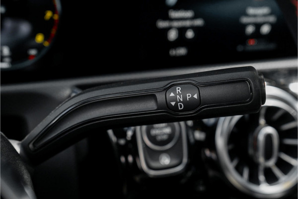 Mercedes-Benz A-Klasse 250 Premium Plus AMG-Line Night Pano Burmester Ambiente