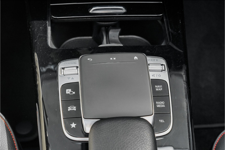 Mercedes-Benz A-Klasse 250 Premium Plus AMG-Line Night Pano Burmester Ambiente