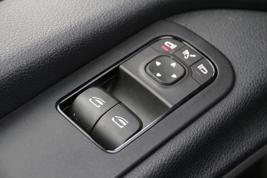 Mercedes-Benz Sprinter 311 CDI | Aut. | Laadklep | Mbux | Navi | Camera | Clima..