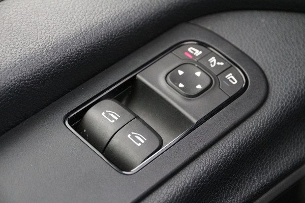 Mercedes-Benz Sprinter 311 CDI | Aut. | Laadklep | Mbux | Navi | Camera | Clima..