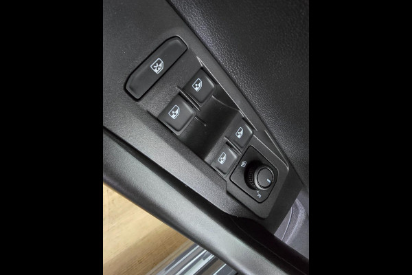 Volkswagen Polo Occasion 1.0 TSI luxe versie met adapt. cruise en carplay | Unieke kleur donkergrijs | Tweedehands Volkswagen polo