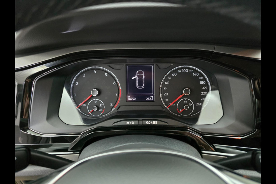 Volkswagen Polo Occasion 1.0 TSI luxe versie met adapt. cruise en carplay | Unieke kleur donkergrijs | Tweedehands Volkswagen polo