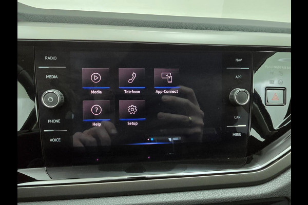 Volkswagen Polo Occasion 1.0 TSI luxe versie met adapt. cruise en carplay | Unieke kleur donkergrijs | Tweedehands Volkswagen polo