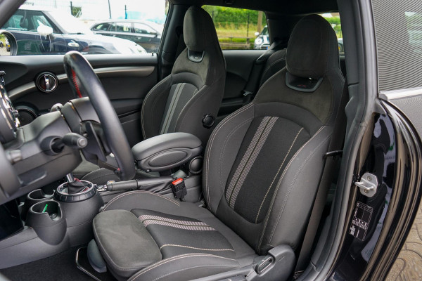 MINI John Cooper Works | Kuipstoelen | geen OPF! | Stoelverwarming | LED | Parkeersensoren