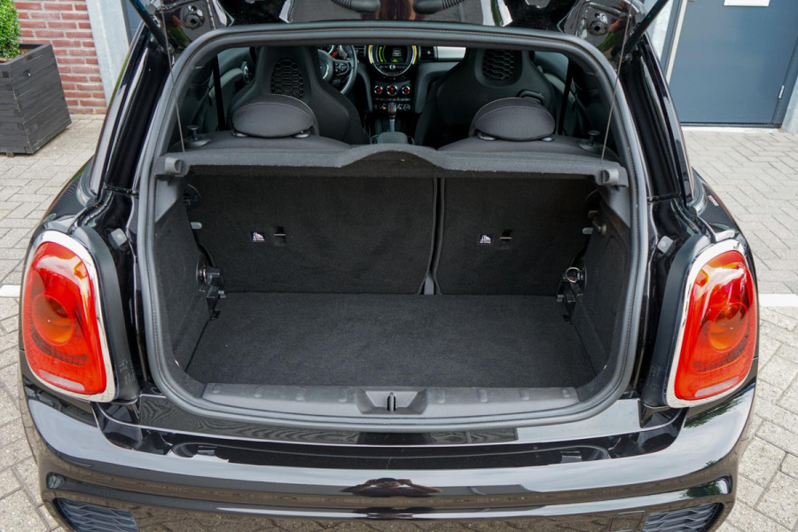 MINI John Cooper Works | Kuipstoelen | geen OPF! | Stoelverwarming | LED | Parkeersensoren