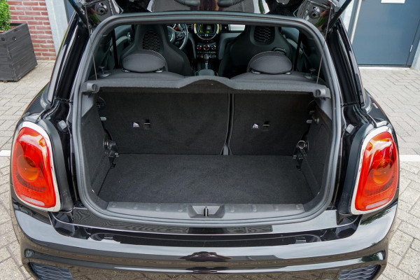 MINI John Cooper Works | Kuipstoelen | geen OPF! | Stoelverwarming | LED | Parkeersensoren