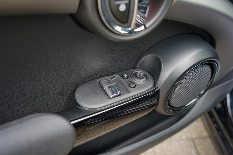 MINI John Cooper Works | Kuipstoelen | geen OPF! | Stoelverwarming | LED | Parkeersensoren