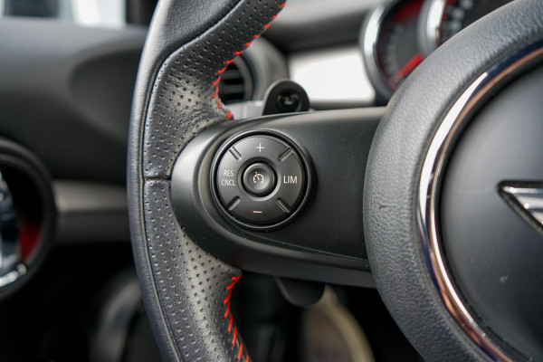MINI John Cooper Works | Kuipstoelen | geen OPF! | Stoelverwarming | LED | Parkeersensoren
