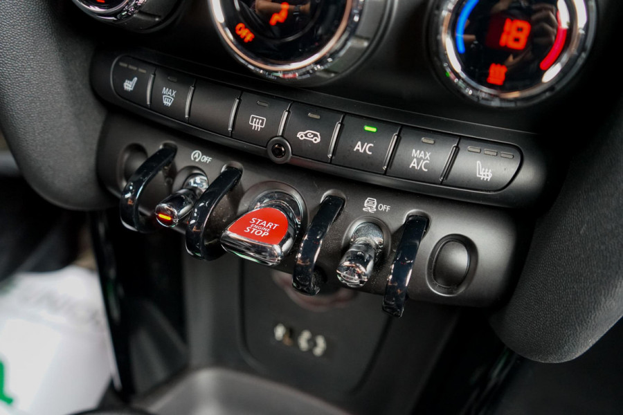 MINI John Cooper Works | Kuipstoelen | geen OPF! | Stoelverwarming | LED | Parkeersensoren