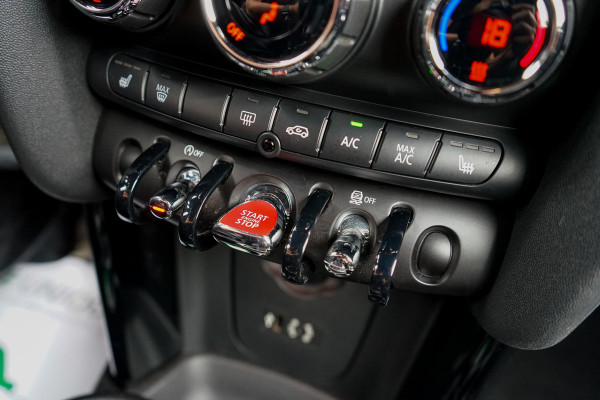 MINI John Cooper Works | Kuipstoelen | geen OPF! | Stoelverwarming | LED | Parkeersensoren