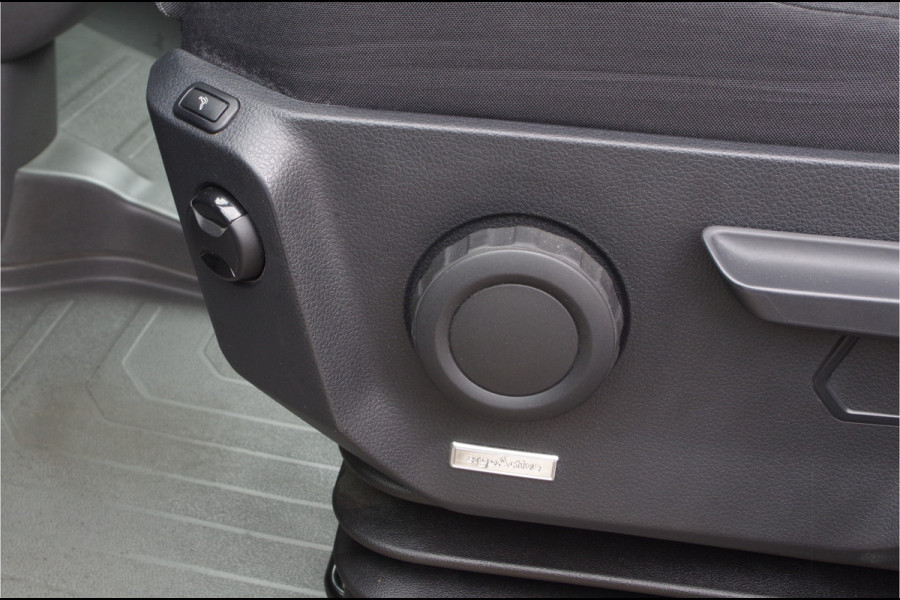Volkswagen Crafter 30 2.0 TDI L3H2 Highline > 177pk/Dubbele schuifdeur/automaat/camera/comfort stoel...