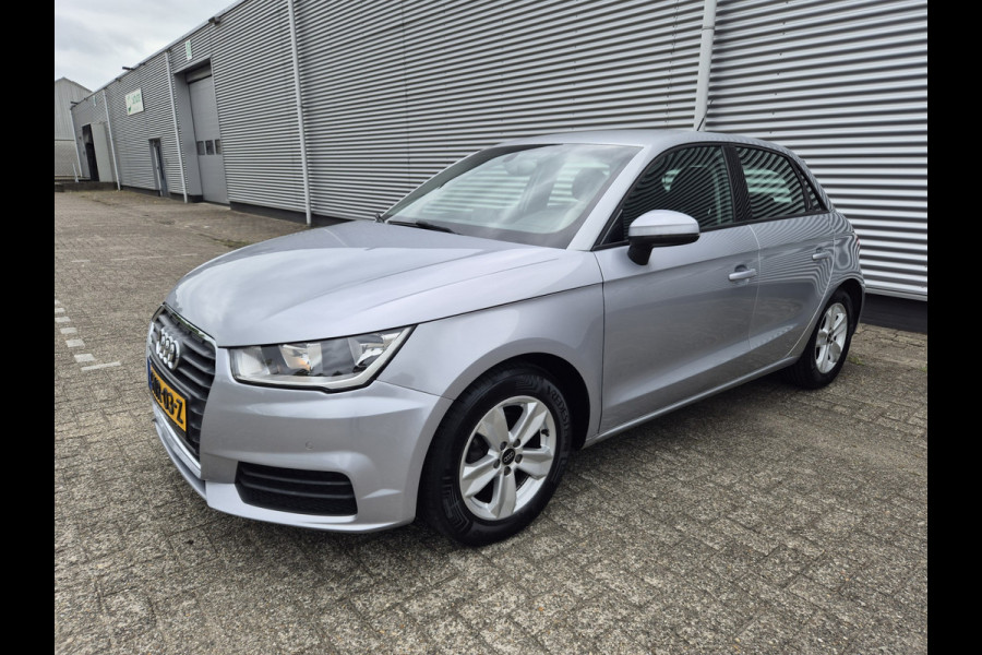Audi A1 SPORTBACK 1.0 TFSI ,airco,navigatie,parkeersensoren, 5Deurs,