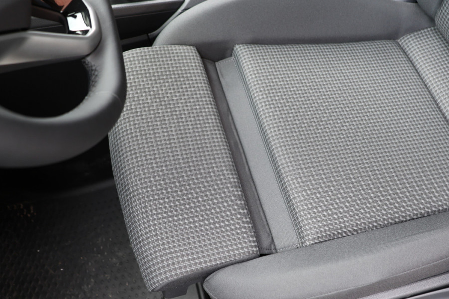 Volkswagen Caddy Cargo Maxi 2.0 TDI R-Line | LED | Camera | CarPlay | Lane Assist | Virtual Cockpit | Cruise control | DAB | Trekhaak | Keyless Go | Fabrieksgarantie