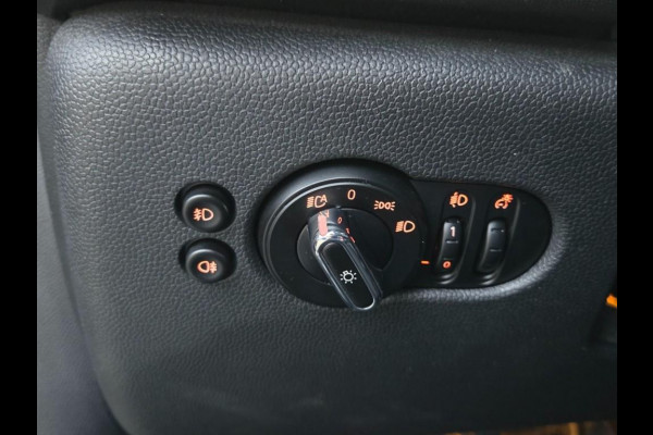 MINI Mini 1.5 COOPER CHILI | CLIMATE CONTROL | NAVIGATIE | SPORTSTOELEN | LED KOPLAMPEN | KEYLESS ENTRY | 17 INCH LM VELGEN |