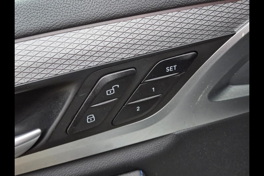 BMW X3 XDRIVE20I M SPORT I PANORAMA I M STOELEN MEMORY I