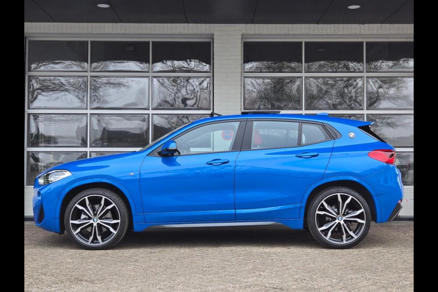 BMW X2 18I M SPORT | PANORAMA | MEMORY STOELEN | CAMERA | 19 INCH LM VELGEN | LEDER |