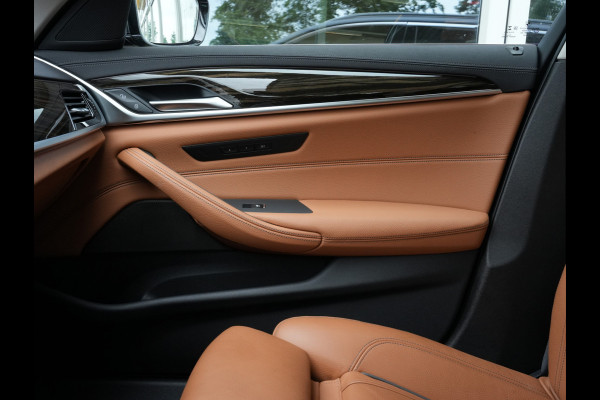 BMW 5 Serie Touring 520i Business Edition Plus | Laserlicht | DAB | Comfortstoelen | Camera