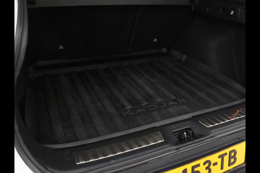 Renault Kadjar 1.3 TCe Techno | Automaat | Stoelverwarming | Trekhaak | Carplay | Camera | Half leder | Keyless | Full LED