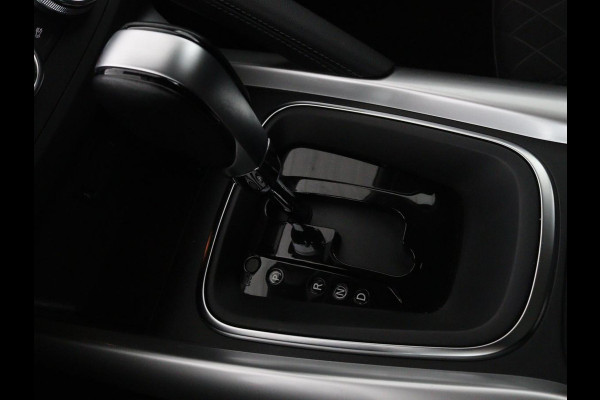 Renault Kadjar 1.3 TCe Techno | Automaat | Stoelverwarming | Trekhaak | Carplay | Camera | Half leder | Keyless | Full LED
