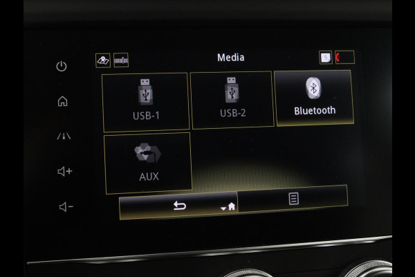Renault Kadjar 1.3 TCe Techno | Automaat | Stoelverwarming | Trekhaak | Carplay | Camera | Half leder | Keyless | Full LED