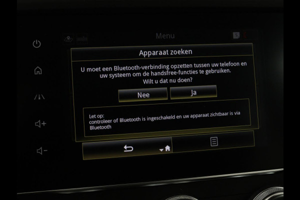 Renault Kadjar 1.3 TCe Techno | Automaat | Stoelverwarming | Trekhaak | Carplay | Camera | Half leder | Keyless | Full LED