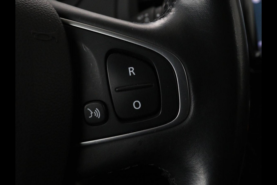 Renault Captur 1.2 TCe Intens | Automaat | Full LED | Navigatie | Keyless | Camera | Climate control | Android Auto | Parkeerhulp | Cruise control