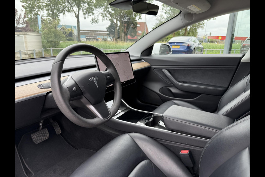 Tesla Model 3 Long Range AWD Dual | Autopilot | Panorama | Leder |