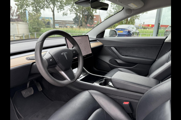 Tesla Model 3 Long Range AWD Dual | Autopilot | Panorama | Leder |