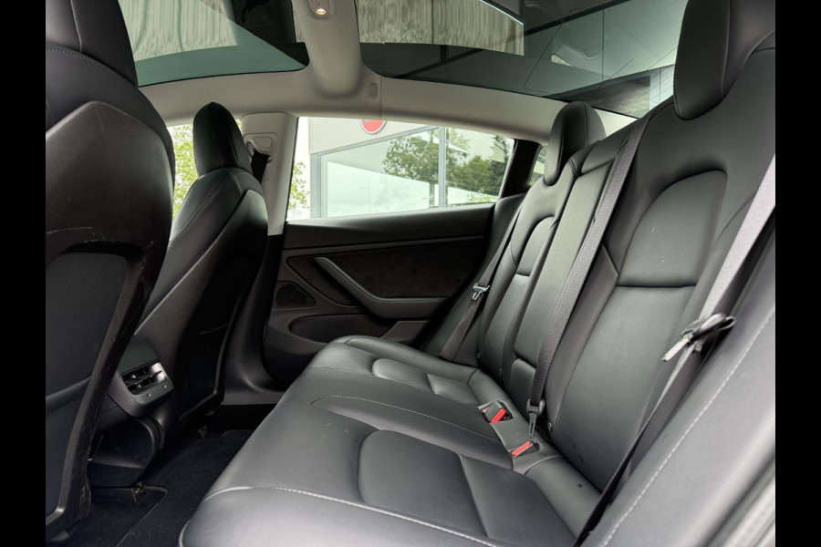 Tesla Model 3 Long Range AWD Dual | Autopilot | Panorama | Leder |