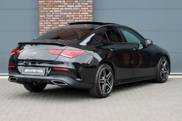 Mercedes-Benz CLA-Klasse 200 Business Solution AMG Line Aut7 | Panoramadak | Widescreen | Trekhaak | Sfeerverlichting | Camera | High Perf. LED | Stoelverwarming | Cruise Control |