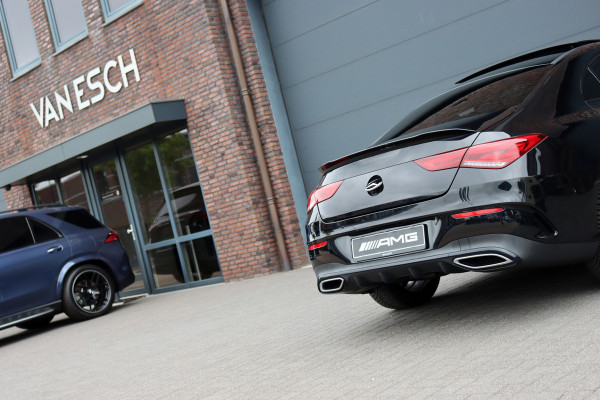 Mercedes-Benz CLA-Klasse 200 Business Solution AMG Line Aut7 | Panoramadak | Widescreen | Trekhaak | Sfeerverlichting | Camera | High Perf. LED | Stoelverwarming | Cruise Control |