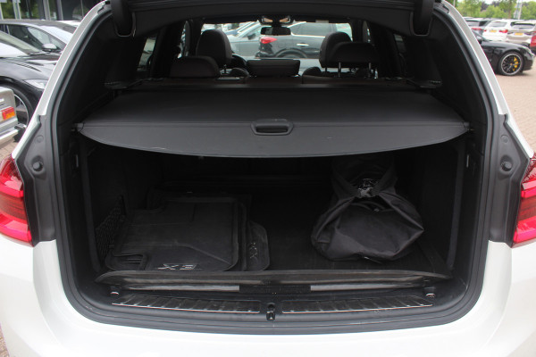 BMW iX3 High Executive 80 kWh / Trekhaak / Panoramadak / 360Camera / Head-up / 20'' / Leder / Harman Kardon / Navigatie / Memory seats / Dodehoek / DAB / Stoelverwarming / Cruise Control Adaptief
