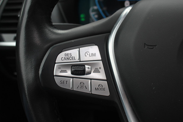 BMW iX3 High Executive 80 kWh / Trekhaak / Panoramadak / 360Camera / Head-up / 20'' / Leder / Harman Kardon / Navigatie / Memory seats / Dodehoek / DAB / Stoelverwarming / Cruise Control Adaptief