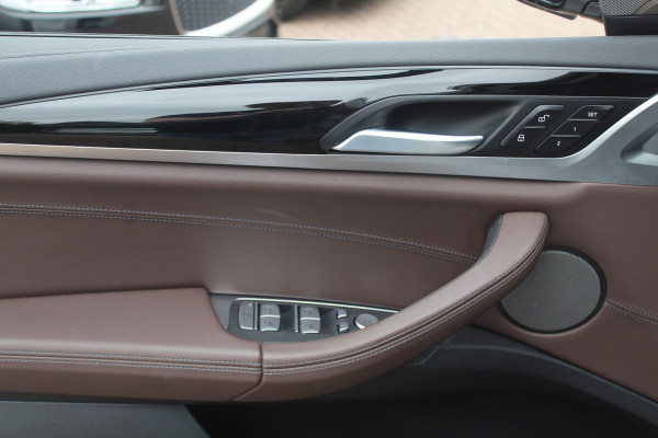 BMW iX3 High Executive 80 kWh / Trekhaak / Panoramadak / 360Camera / Head-up / 20'' / Leder / Harman Kardon / Navigatie / Memory seats / Dodehoek / DAB / Stoelverwarming / Cruise Control Adaptief