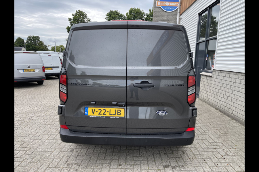 Ford Transit Custom 340 2.0 TDCI L2H1 Trend DC 6 persoons / NIEUW / bpm vrij / rijklaar € 39.950 ex btw / lease vanaf € 715 / direct leverbaar / airco / cruise / apple carplay / camera / magnetic grey metallic