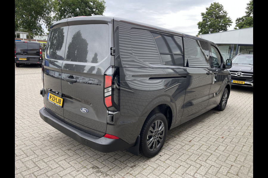 Ford Transit Custom 340 2.0 TDCI L2H1 Trend DC 6 persoons / NIEUW / bpm vrij / rijklaar € 39.950 ex btw / lease vanaf € 715 / direct leverbaar / airco / cruise / apple carplay / camera / magnetic grey metallic