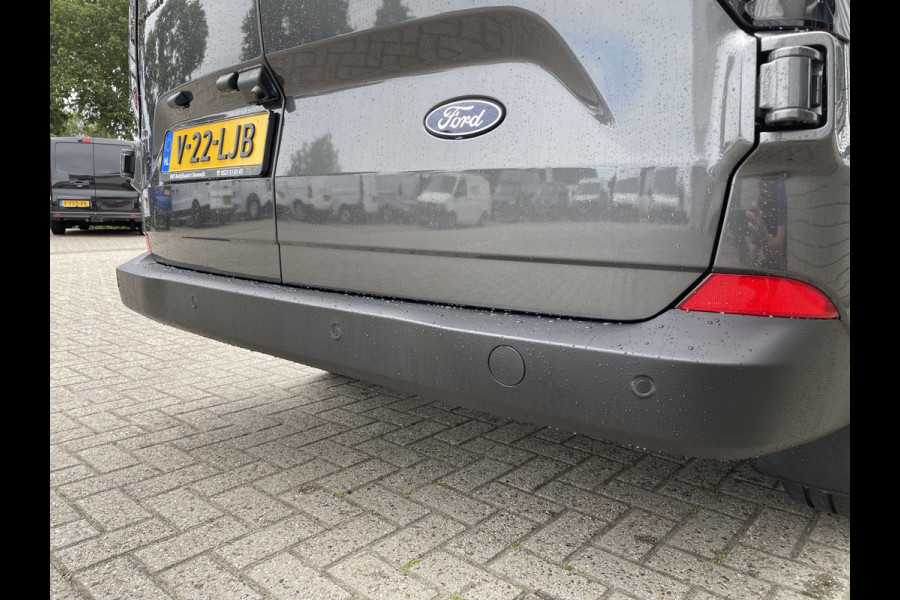 Ford Transit Custom 340 2.0 TDCI L2H1 Trend DC 6 persoons / NIEUW / bpm vrij / rijklaar € 39.950 ex btw / lease vanaf € 715 / direct leverbaar / airco / cruise / apple carplay / camera / magnetic grey metallic