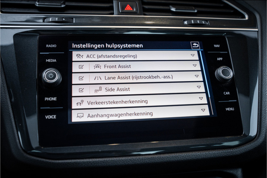 Volkswagen Tiguan 1.5 TSI MY21 - Panorama | ACC | Stoelverwarming | Apple Carplay
