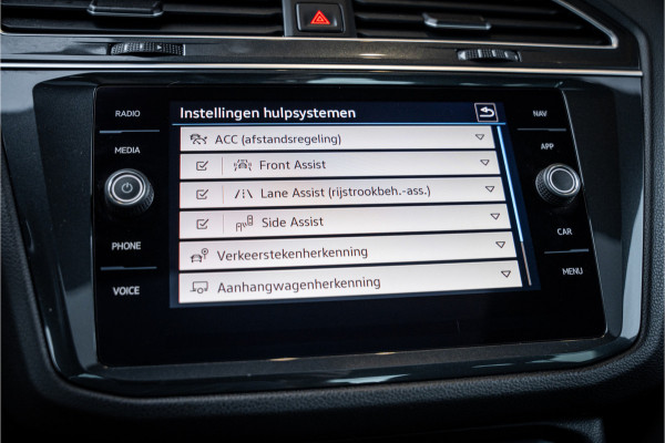 Volkswagen Tiguan 1.5 TSI MY21 - Panorama | ACC | Stoelverwarming | Apple Carplay